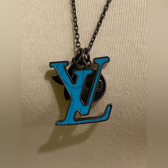 Louis Vuitton Pendant Chain Turquoise Necklace - Picture 7 of 9